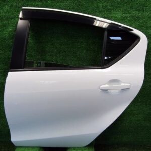 Aqua NHP10 Left Rear Door Assy 6700452470