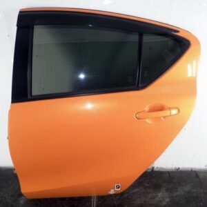Aqua NHP10 Left Rear Door Assy 6700452470